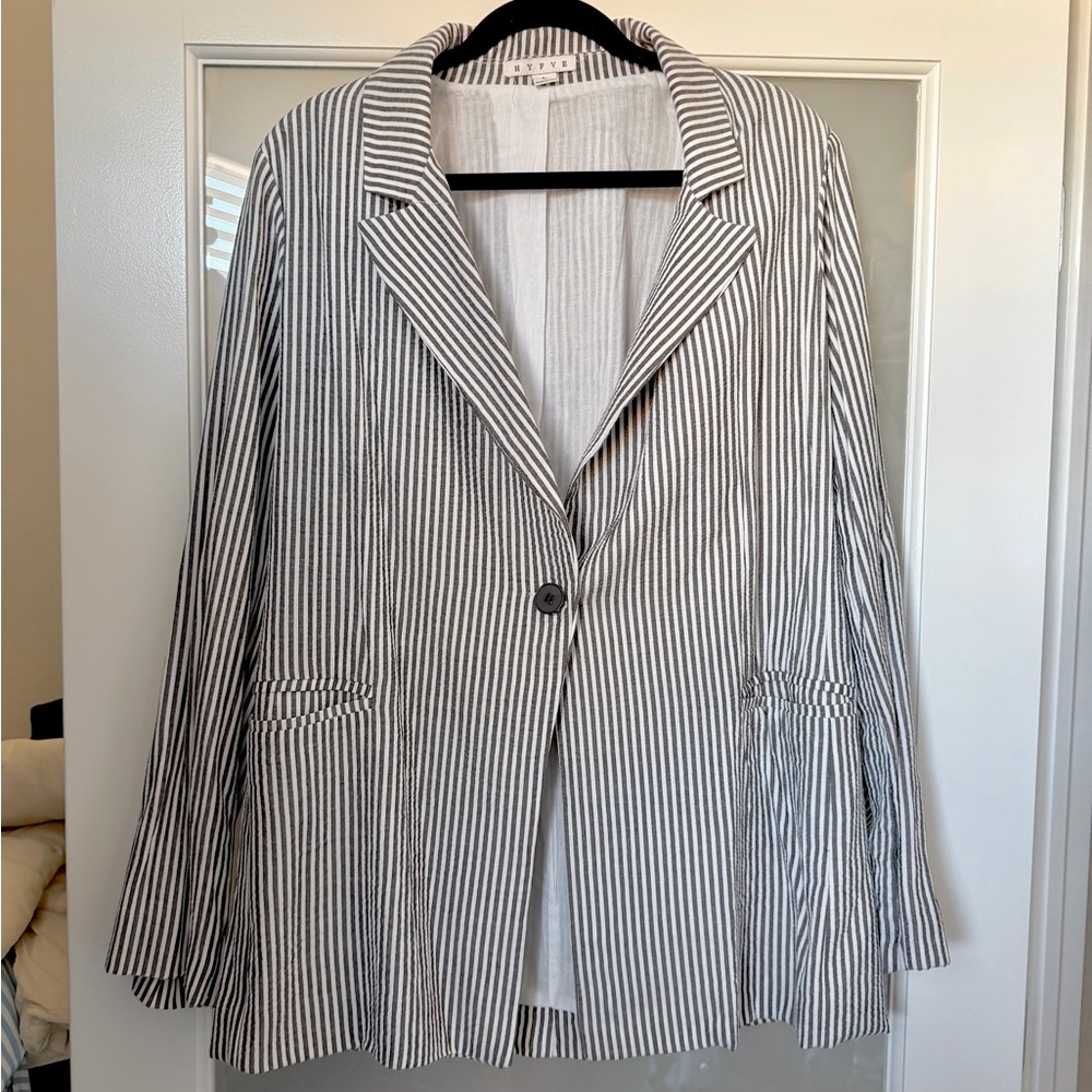 Striped Set - Picture 2 of 6